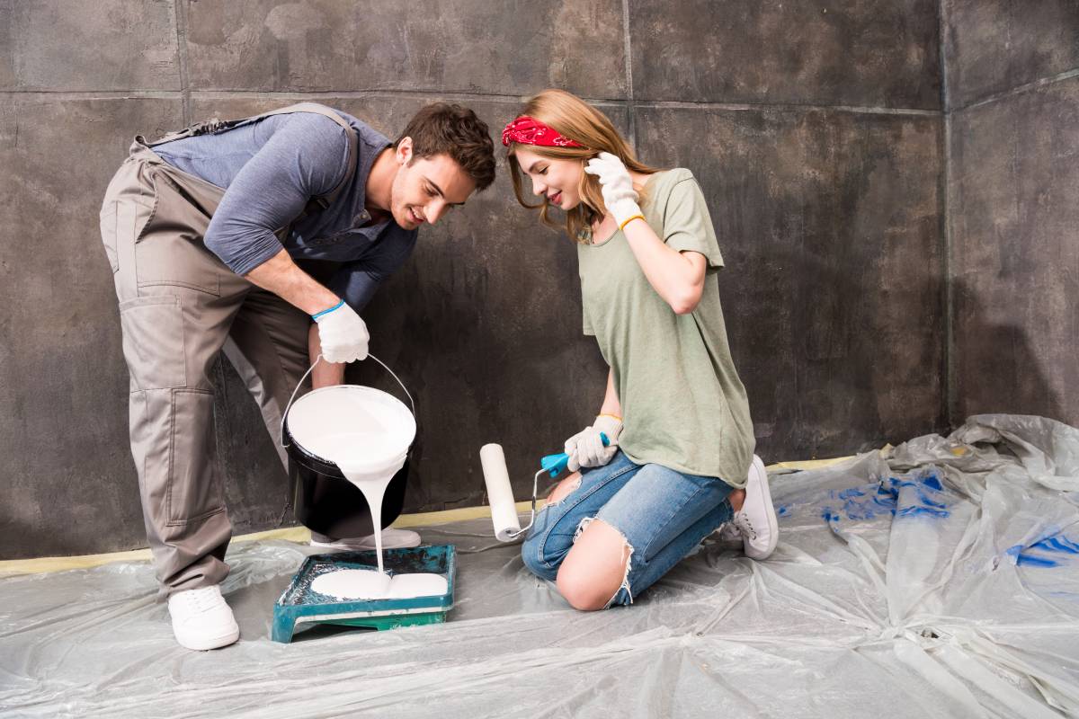 couple getting ready for renovating home, renovation home concept